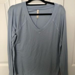 Aeropostale periwinkle v neck long sleeve